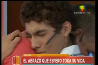 Los Unos y los Otros: conoce a su padre tras 16 años y estalla el llanto