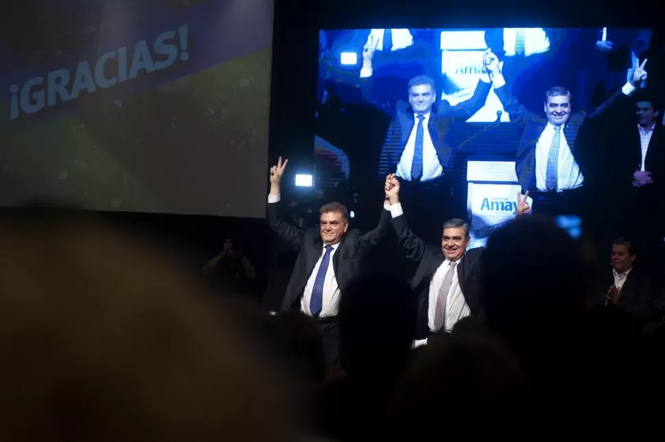 “MI HERMANO DE LA VIDA”. Así calificó Amaya a Alfaro, su principal socio político y candidato a intendente. la gaceta / foto de diego aráoz