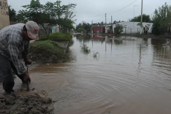 En el sur aún hay más de 1.500 personas aisladas