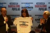 “El FpV no es el peronismo”, afirmó Cristina ante radicales K