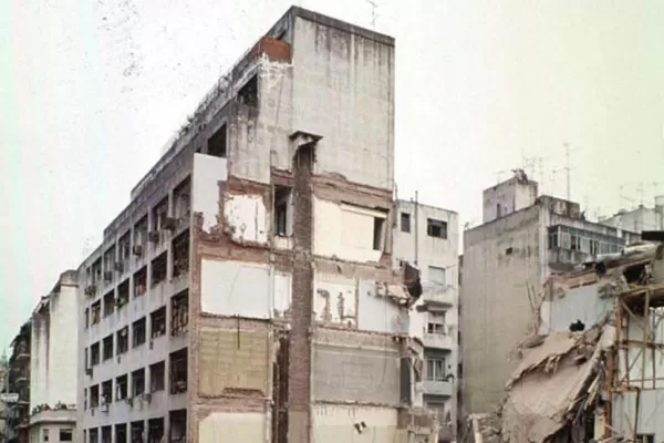 A 26 años del atentado a la AMIA, reclamaron que se esclarezca la muerte del fiscal Nisman