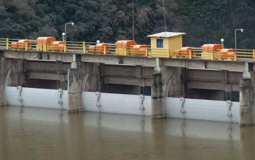 FALLARON. Las compuertas fueron supervisadas por el organismo nacional el 16 de diciembre pasado y funcionaban correctamente, según el vocero. la gaceta / foto de osvaldo ripoll