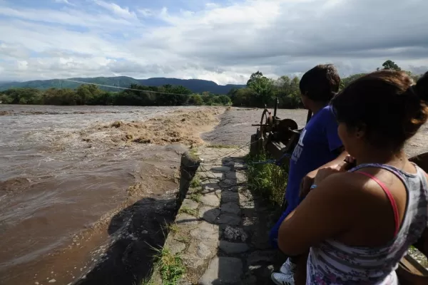 El accionar humano desequilibra el orden natural y genera falta de agua e inundaciones