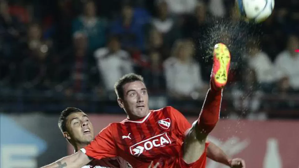 LIDER. Mancuello es el alma de un Independiente que no encuentra su rumbo en el campeonato. ARCHIVO