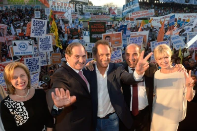 Contundente apoyo del alperovichismo a Scioli