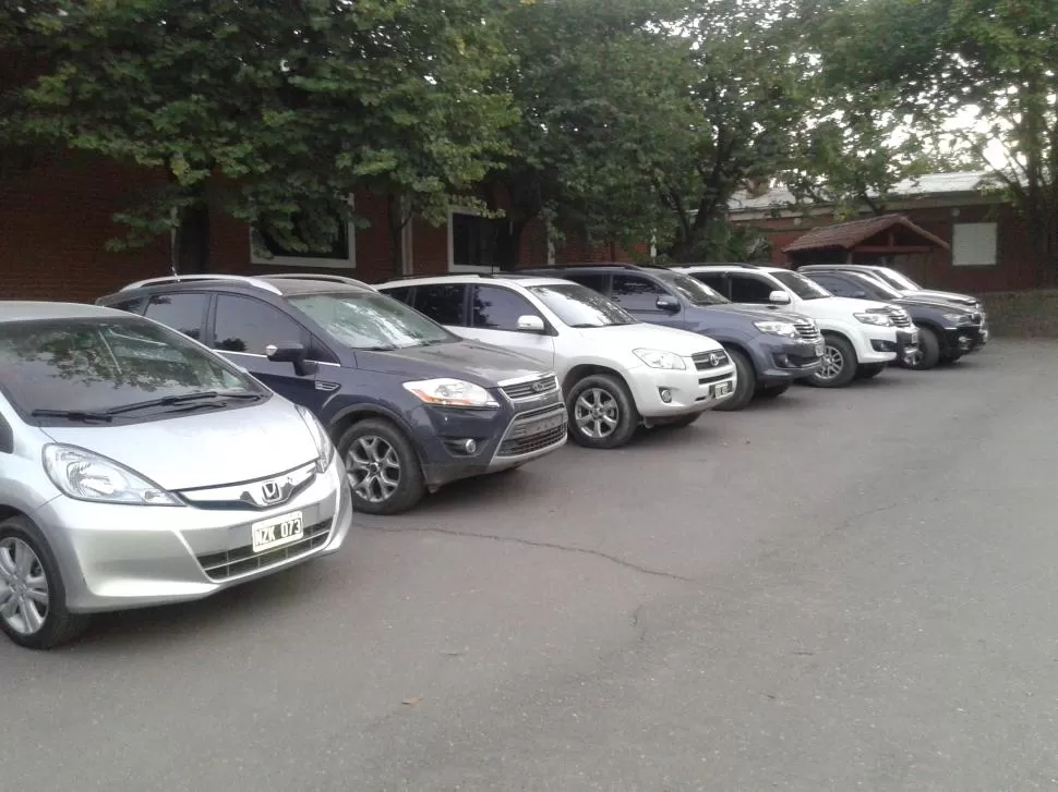 SECUESTRADOS. En los allanamientos en Tucumán, Gendarmería se incautó de vehículos de alta gama que estarían involucrados con la causa.  prensa gendarmería nacional