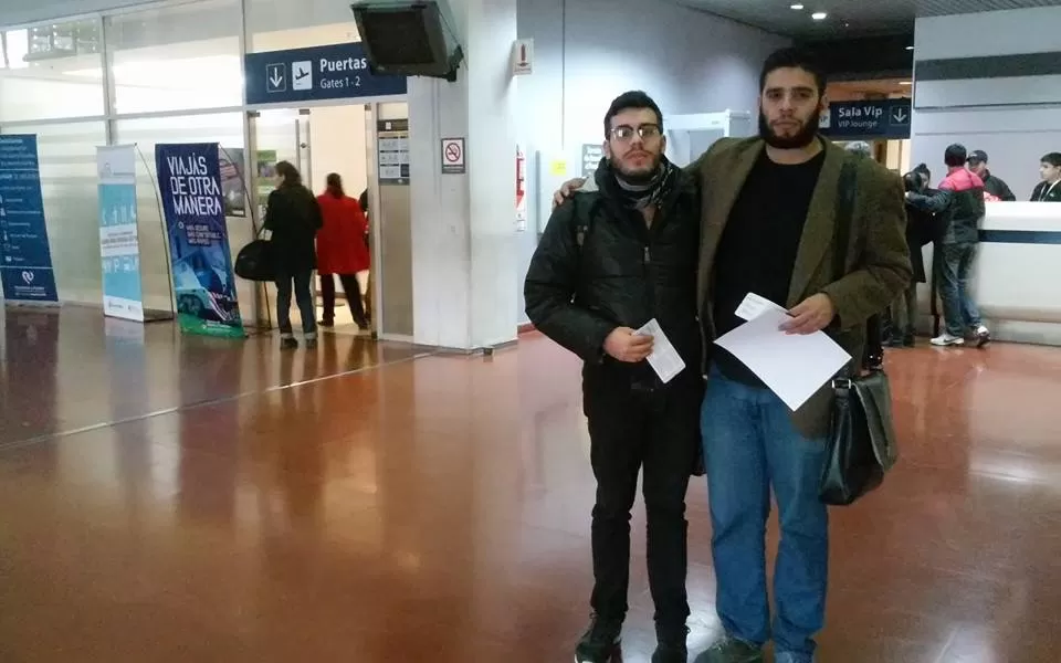 HACIA LA RIVIERA FRANCESA. Falci y Lescano partieron a Cannes el martes; allá se hospedan en un yate.  