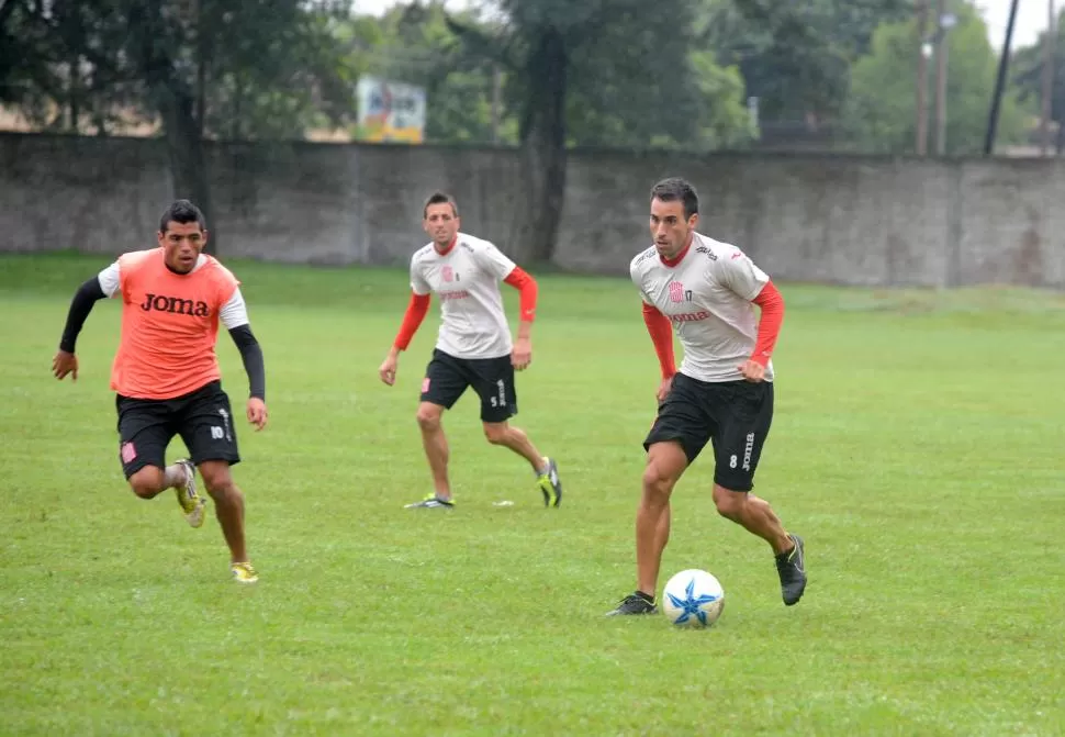 PRIVILEGIO. Diego Bucci junto a Carrera, Rivero, Ponce y Uribe fueron titulares en todos los cotejos jugados hasta ahora. la gaceta / foto de antonio ferroni (archivo)