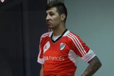 Un ex jugador de River quedó filmado robando en una farmacia