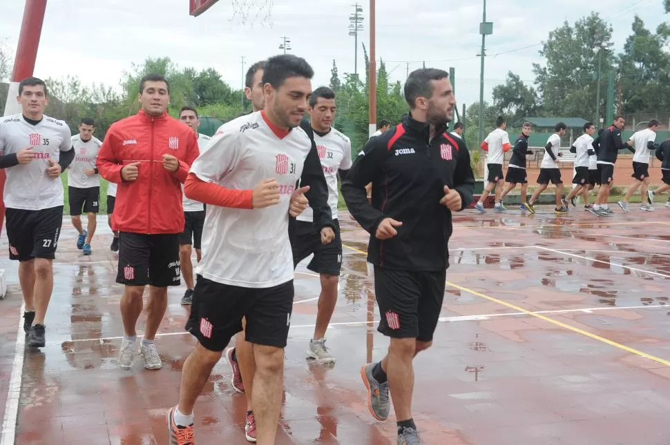 DESDE EL ARRANQUE. Carlos Ponce se recuperó de una molestia en el isquiotibial de la pierna derecha y jugará el sábado. la gaceta / foto de antonio ferroni (archivo)