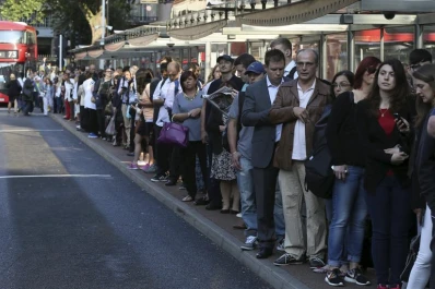 Una huelga de metro complicó el transporte a millones de londinenses
