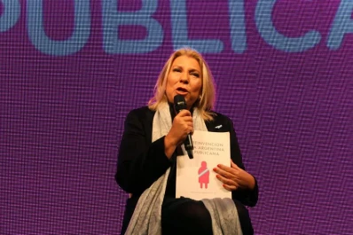 Carrió oficializó su candidatura a presidenta y apoyó a Lousteau