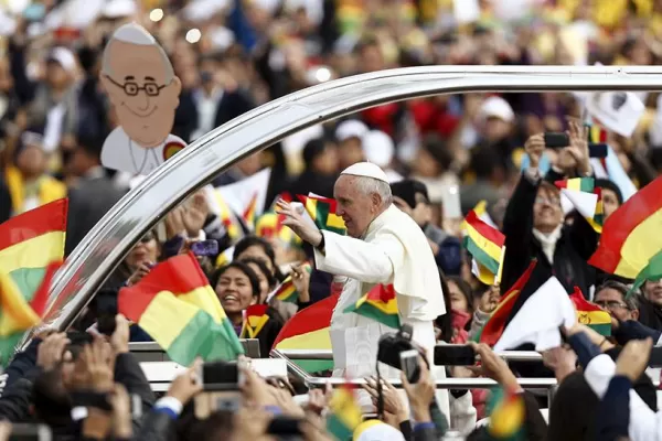 El Papa dio misa ante dos millones de personas en Bolivia