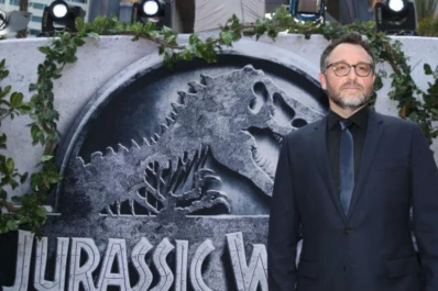 El director de 'Jurassic World' dirigirá 'Star Wars IX'