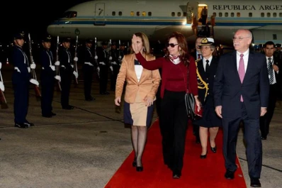 Cristina Fernández ya está en Paraguay, donde verá a Francisco