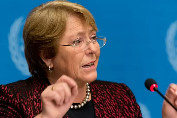 Bachelet advierte sobre la desaceleración económica