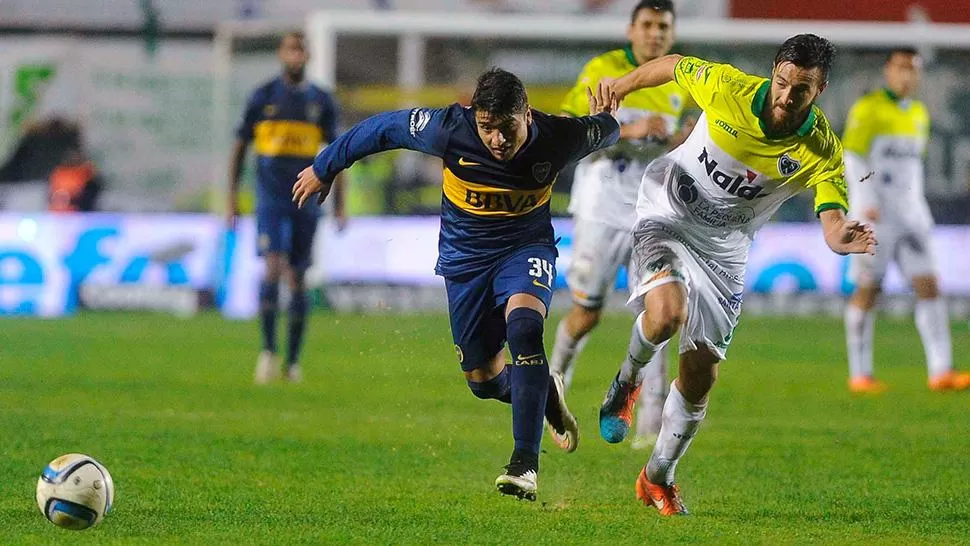 TUCUMANO GOLEADOR. Sebastián Palacios definió con un remate cruzado luego de una buena habilitación de Pablo Pérez.
FOTO DE TÉLAM