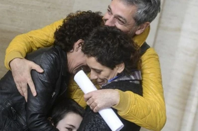 Un tucumano es uno de los tres padres de un niño con triple filiación