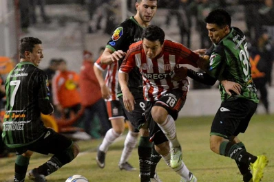 Estudiantes se metió en octavos desde el punto del penal