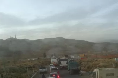 Piden a Alperovich que interceda por los varados en Potosí