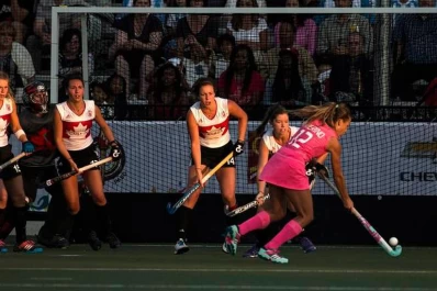 Casadas por el hockey