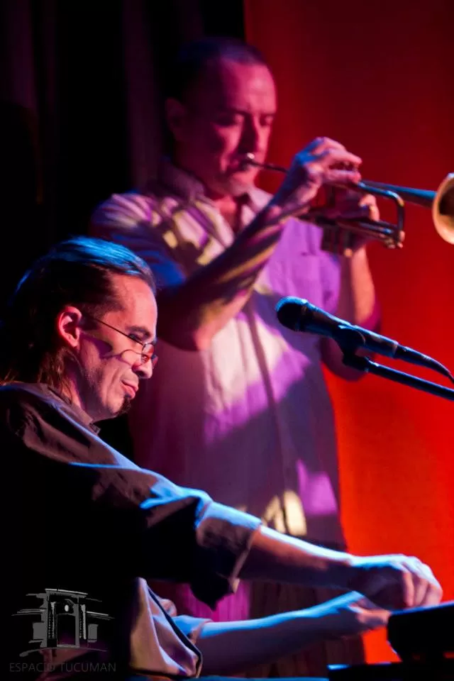  TROMPETA Y TECLADO. Culotta y Deza, con versiones y temas propios