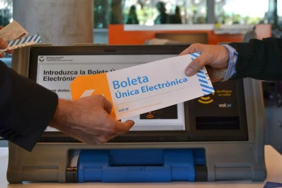 Los porteños elegirán mañana al sucesor de Macri