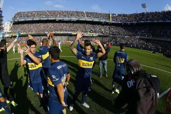 Le faltó el gol, pero a Tevez le sobraron lujos que hicieron explotar La Bombonera