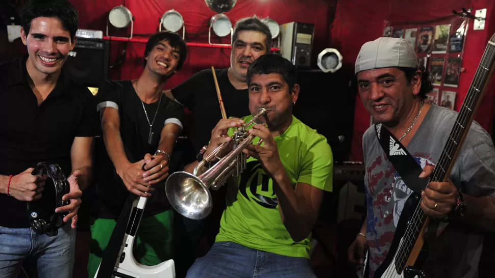 DIVERSIÓN ASEGURADA. La Barra centra su propuesta artística en temas vinculados al amor, con fuerte base rítmica, antes que en asuntos sociales. diaadia.com.ar