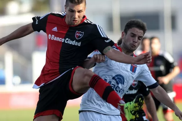 Tigre y Newell's quedaron a mano en un partido intenso