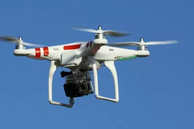 La ANAC impuso requisitos obligatorios para operar drones