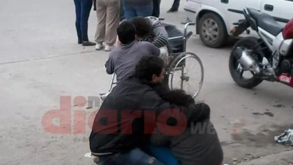 DESCONSUELO. Los familiares de Borges festejaban un cumpleaños cuando se enteraron del asesinato. FOTO DE NUEVODIARIOWEB.COM