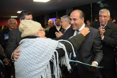 ¿Hay un cortocircuito entre los “Cachos” alperovichistas?