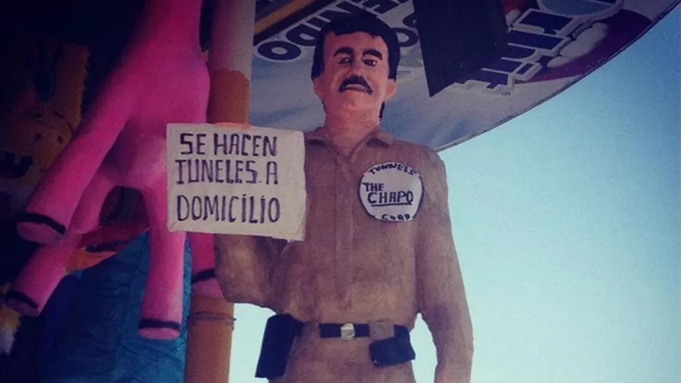 EN PIÑATA. La figura de Chapo, en México.