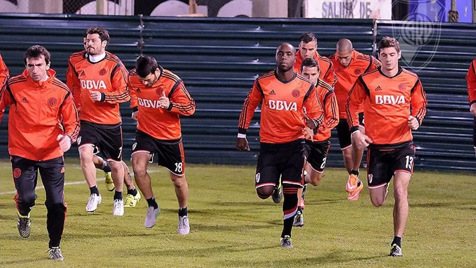 ÚLTIMOS APRESTOS. River se entrenó anoche en el Defensores del Chaco.
FOTO TOMADA DE Prensa Club Atlético River Plate