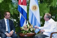 Scioli se reunió con Raúl Castro en Cuba, a menos de un mes de las Primarias