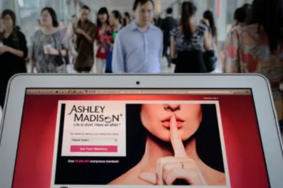 Ashley Madison ofrece borrar perfiles de forma gratuita tras el hackeo