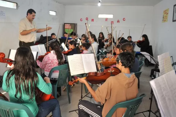 Pergolini presentará el documental sobre la orquesta tucumana Divino Niño