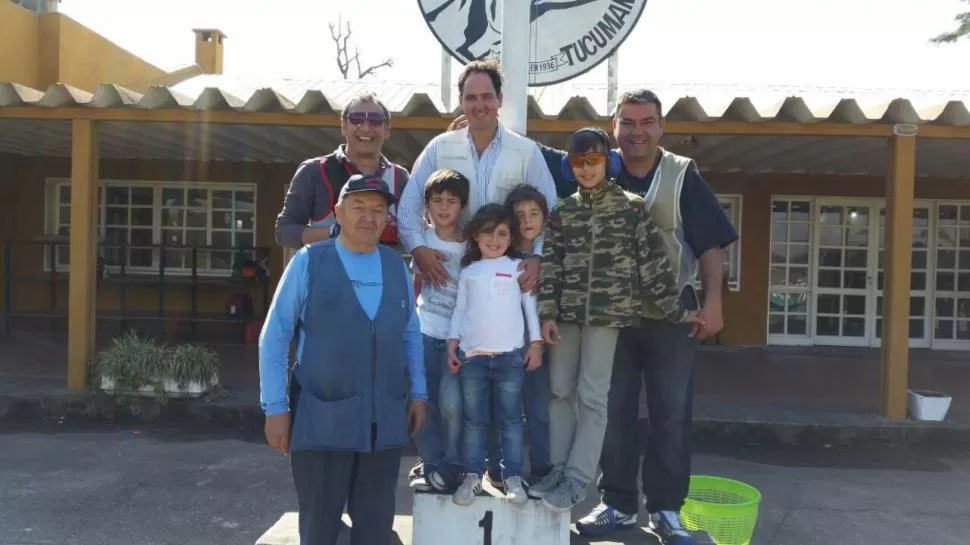 TODOS LOS GANADORES. El club de Cazadores tuvo una intensa jornada. 	foto Fernando Vidal Sanz