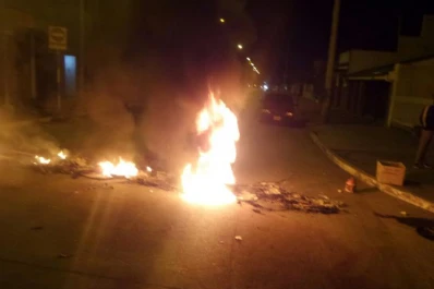 Realizan un piquete en Mendoza y Juan Luis Nougués para pedir por seguridad