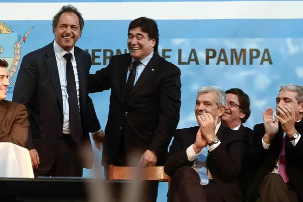 Scioli y Zannini reunirán a gobernadores y dirigentes del PJ de todo el país