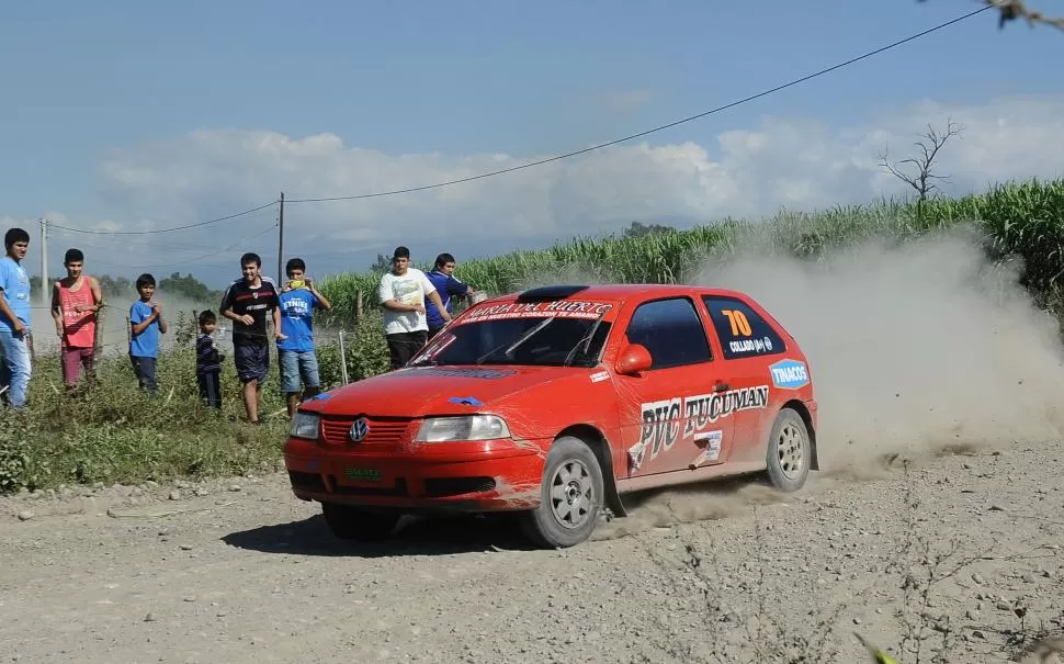 VIENE BIEN. Ricardo Collado (h) lidera el campeonato de la clase A-6 con un VW Gol. El fin de semana, para él, habrá un mano a mano con Fabián Scalora. la gaceta / foto de osvaldo ripoll (archivo)