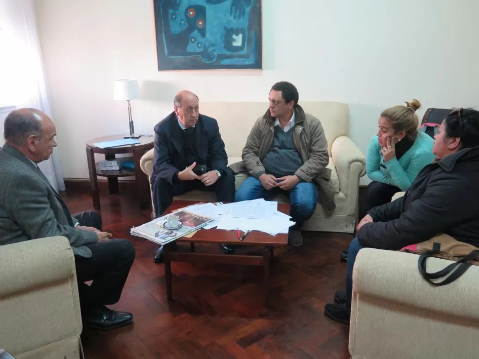 RESOLUCIÓN. El fiscal avisa a familiares que está a cargo del caso. prensa ministerio fiscal