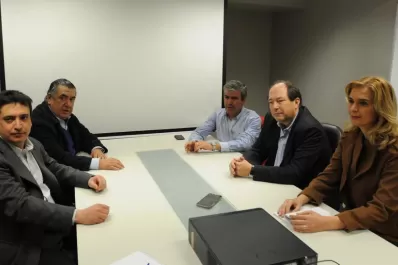 No tengo problemas de coherencia, llevo 12 años contra el kirchnerismo, dijo Sanz en alusión a Macri