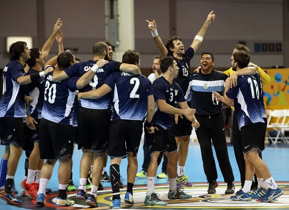 A GANAR Y MEJORAR. “Los Gladiadores” enfrentan a Brasil. telam