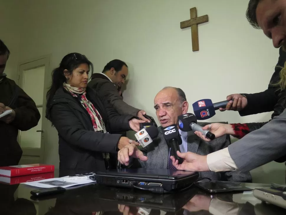 CONFERENCIA. Edmundo Jiménez brindó ayer detalles del nuevo organismo. prensa ministerio fiscal