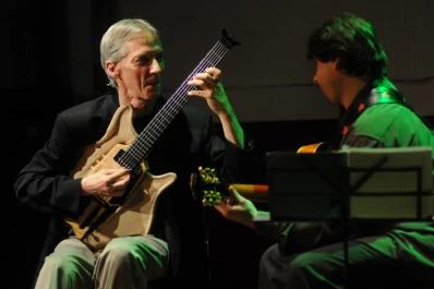 El jazz se encuentra en cuatro guitarras