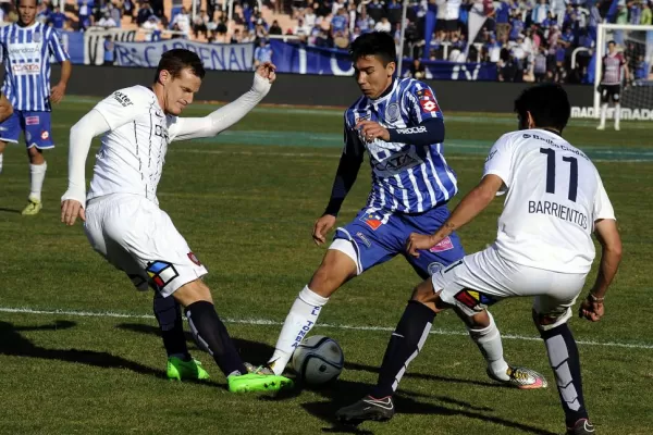 San Lorenzo cedió terreno