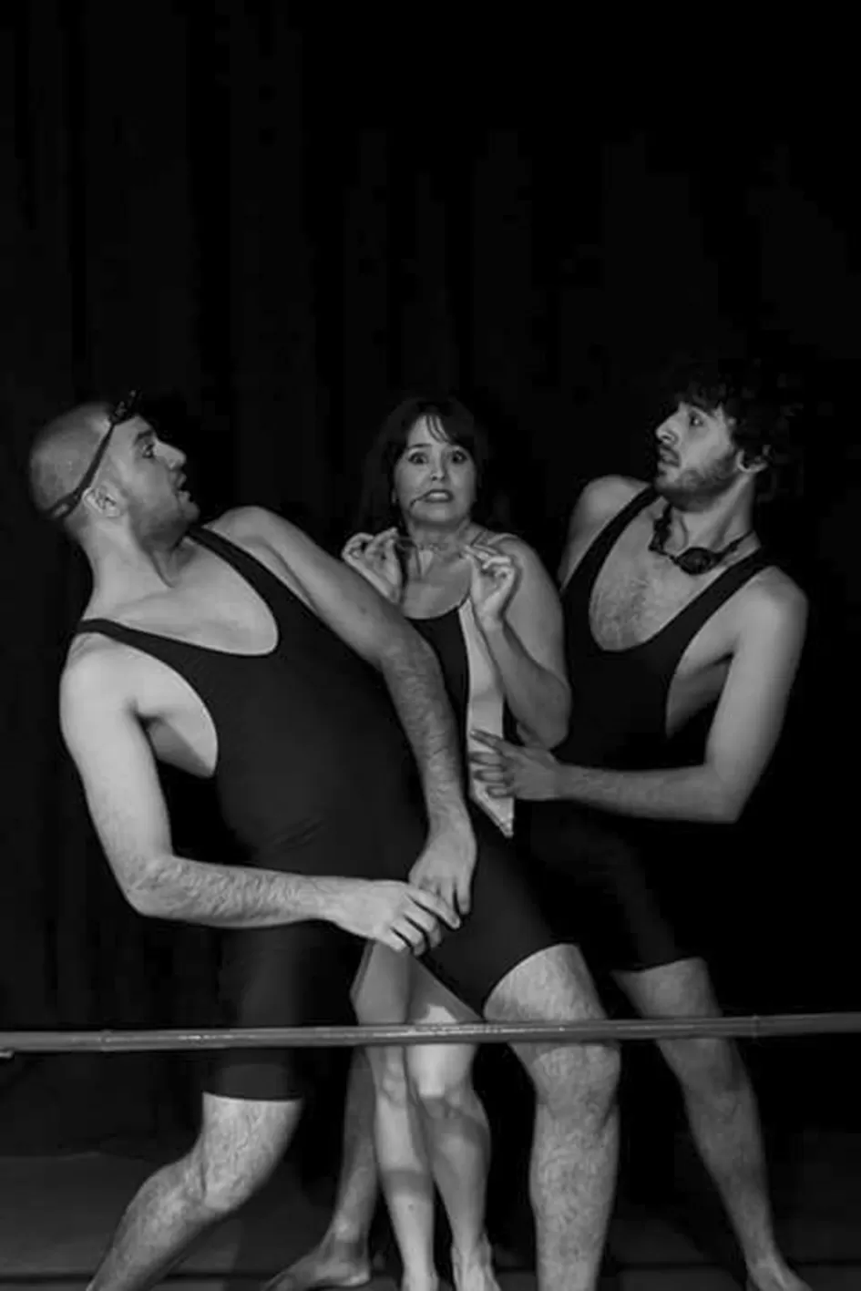 “ÓPERA PÁNICA”. El grupo Menjunje Teatro, con la dirección de Alicia Bravo, agendó la pieza teatral. prensa El Vázquez