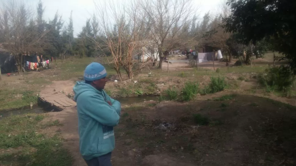 DESOLACIÓN. Los vecinos de El Naranjo se quejan de que, en 12 años de gestión, la comisionada Grau no hizo nada para sacar al pueblo de la postración. fotos enviadas a la gaceta en whatsapp 